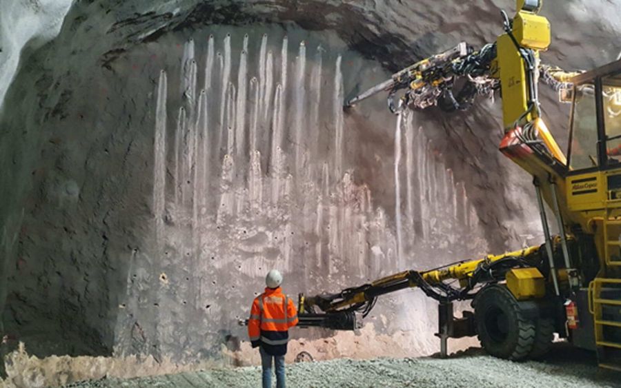 lavori galleria passo san giovanni